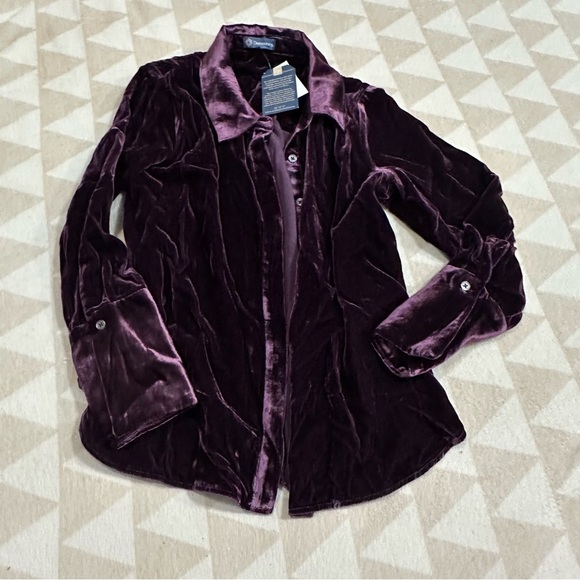 Democracy Long French Cuff Sleeve Button Down Velvet Petite Woven Shirt - Picture 3 of 5